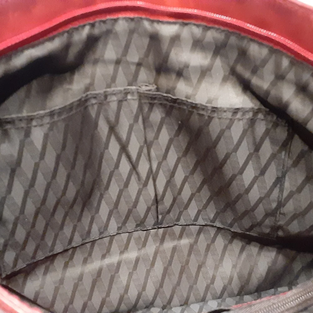 Victor Shoulder Bag